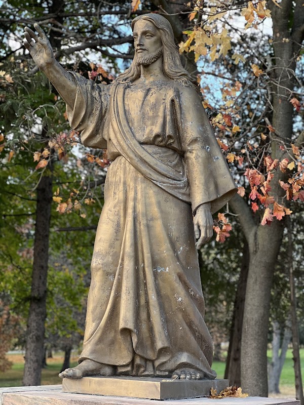 Rosedale Memorial Park Cemetery grounds
