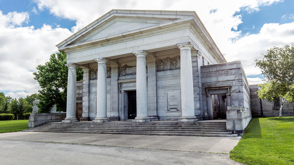 Rosehill Cemetery grounds