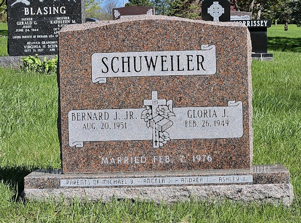Roselawn Cemetery grounds