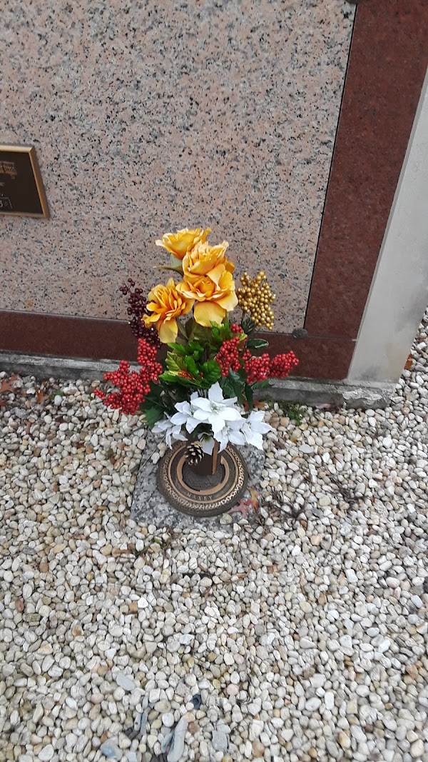 Roselawn Funeral Home and Cemetery grounds