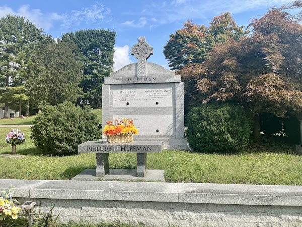 Roselawn Memorial Gardens grounds