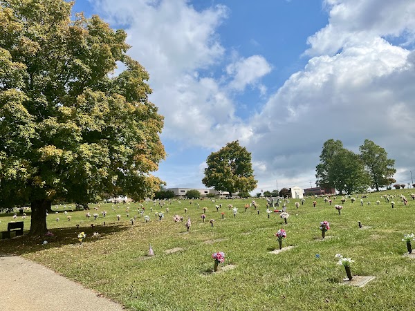 Roselawn Memorial Gardens grounds