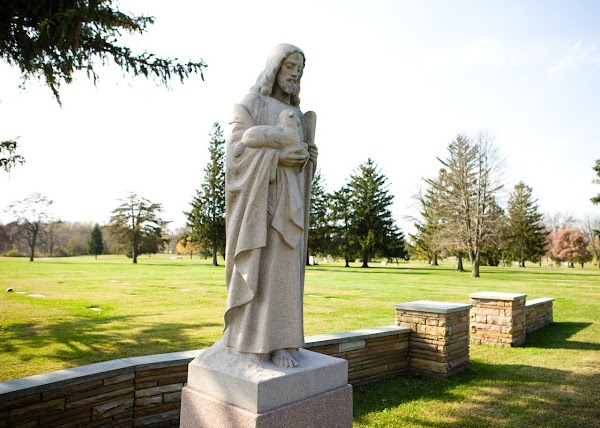 Roselawn Memorial Park Cemetery grounds