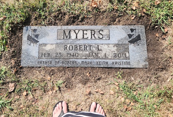 Roselawn Memorial Park Cemetery grounds