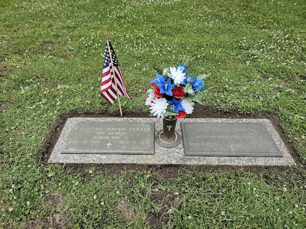 Roselawn Memorial Park grounds