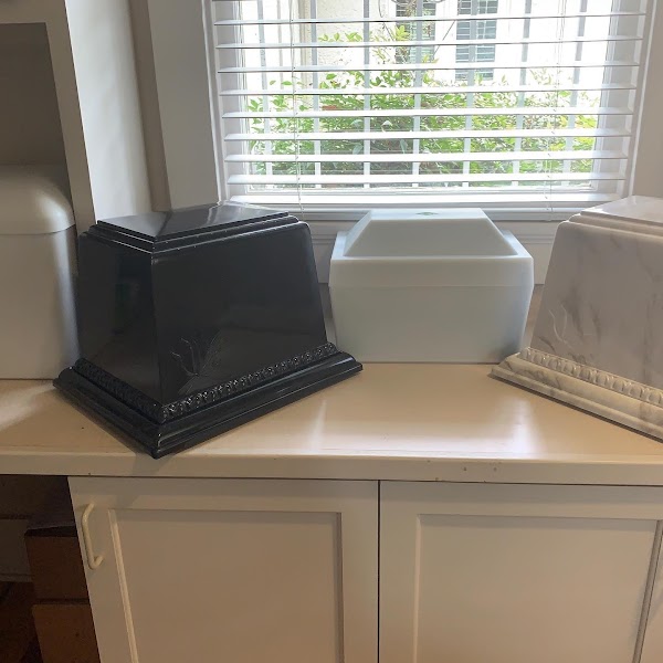 Roselawn Memorial Park grounds