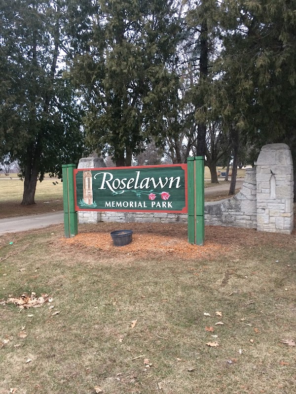Roselawn Memorial Park grounds