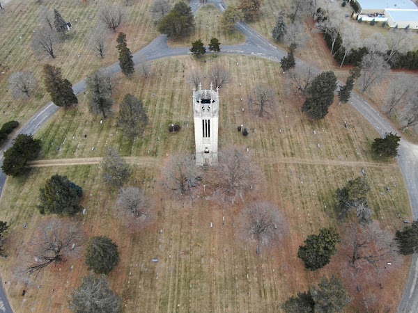 Roselawn Memorial Park grounds