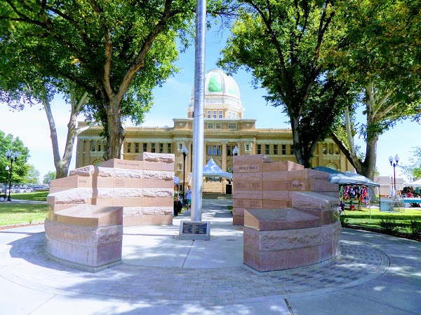 Roswell Veterans Memorial grounds