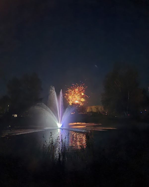 Rotary Memorial Park grounds