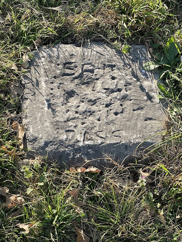 Round Rock Cemetery grounds