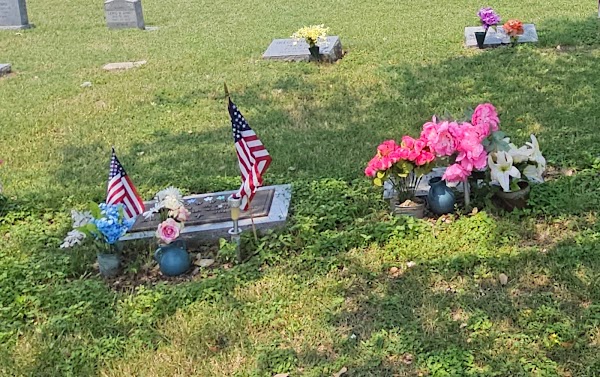 Round Rock Cemetery grounds