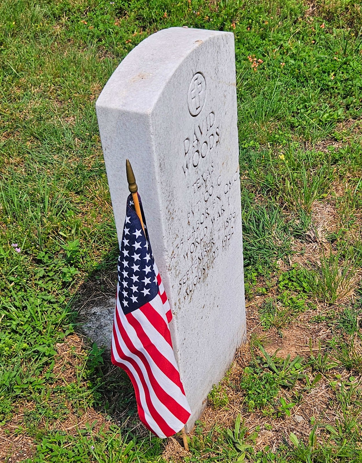 Round Rock Cemetery cemetery grounds and headstones