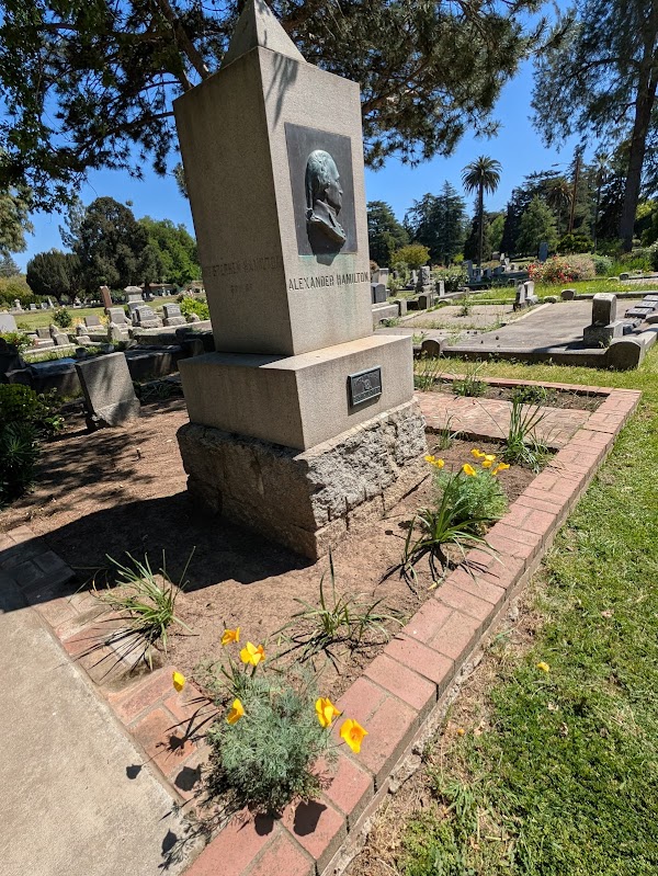 Sacramento Historic City Cemetery grounds