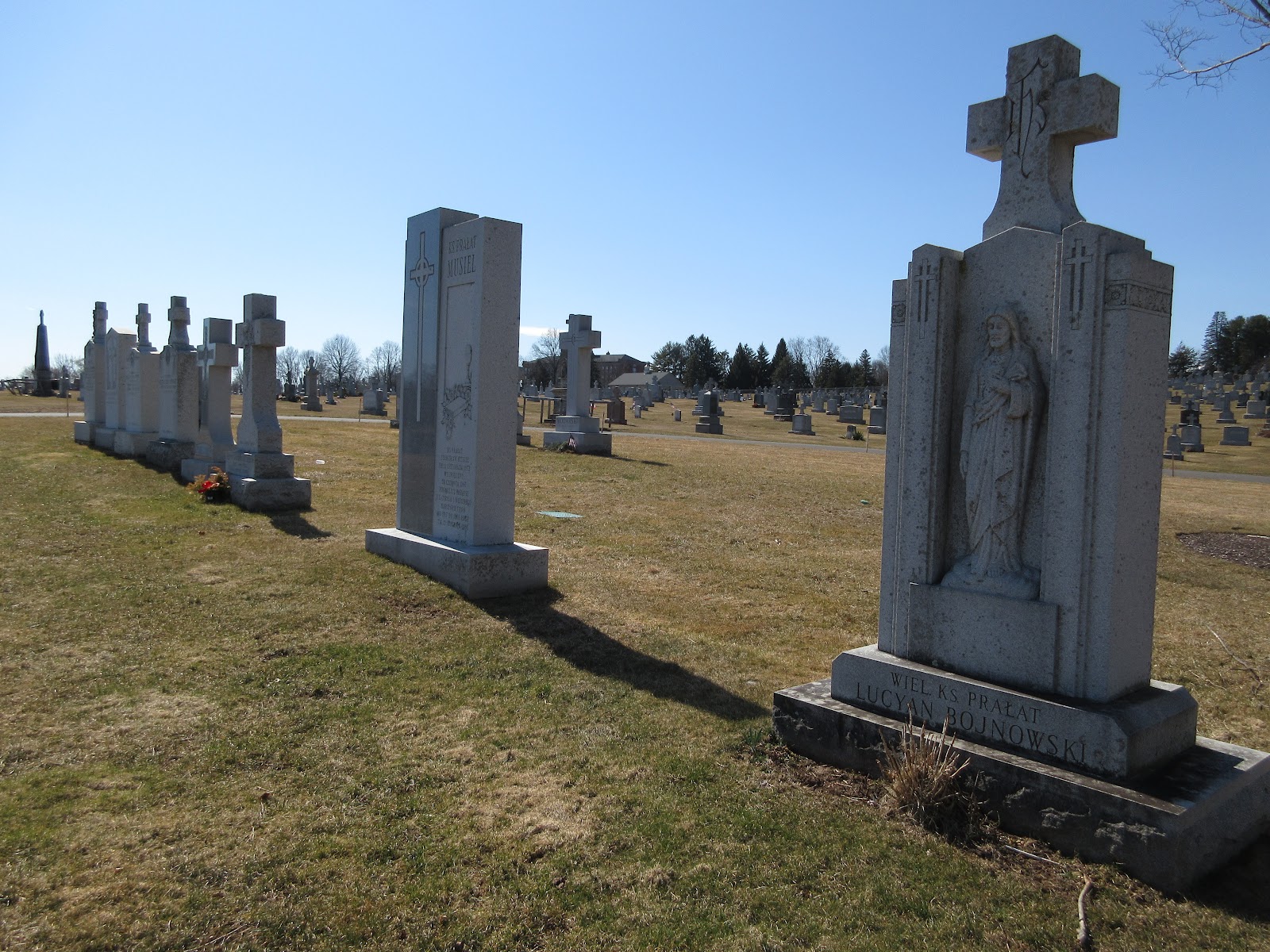 Sacred Heart Cemetery cemetery grounds and headstones