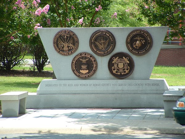 Salisbury National Cemetery grounds