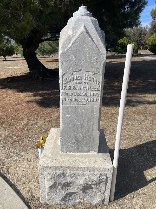 San Fernando Pioneer Memorial Cemetery grounds