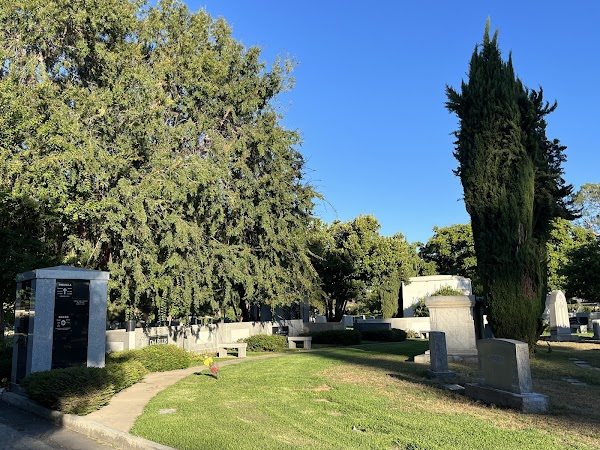 San Gabriel Cemetery grounds