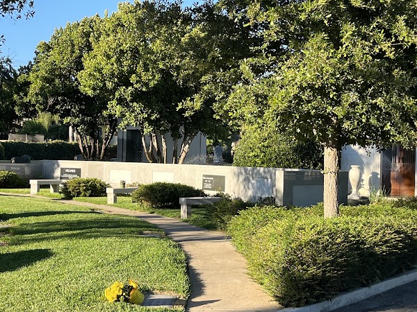 San Gabriel Cemetery grounds