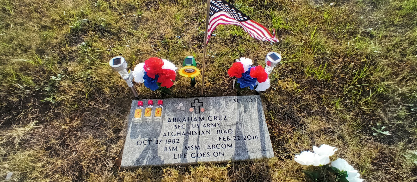 Sandhills State Veterans Cemetery cemetery grounds and headstones