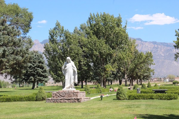 Sandia Memory Gardens grounds