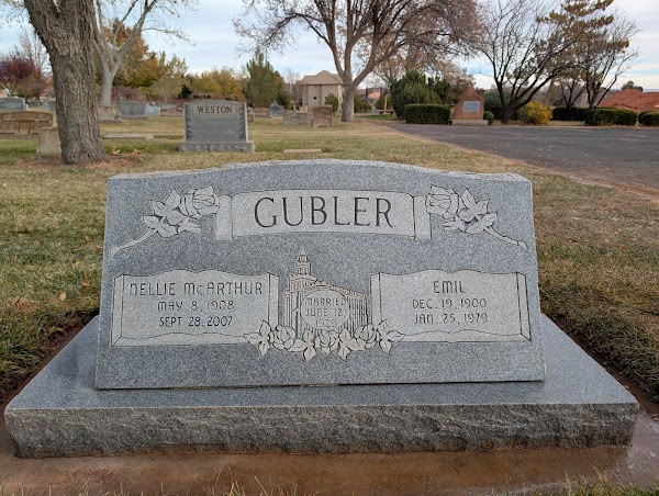 Santa Clara City Cemetery grounds