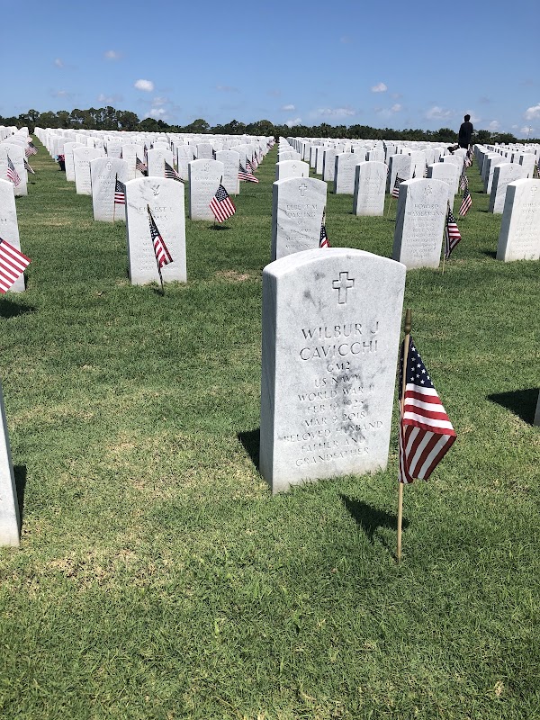 Sarasota National Cemetery grounds