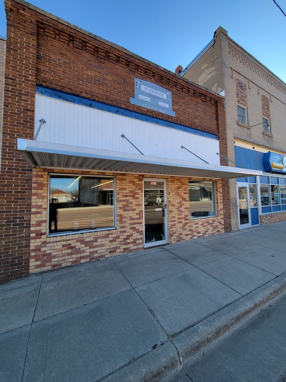 Schroeder Memorials cemetery grounds and headstones