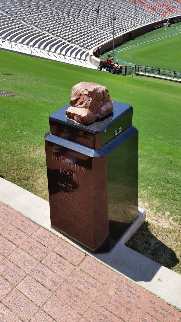 Scroll of Honor Memorial Park grounds