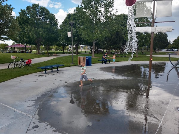 Settlers' Park grounds