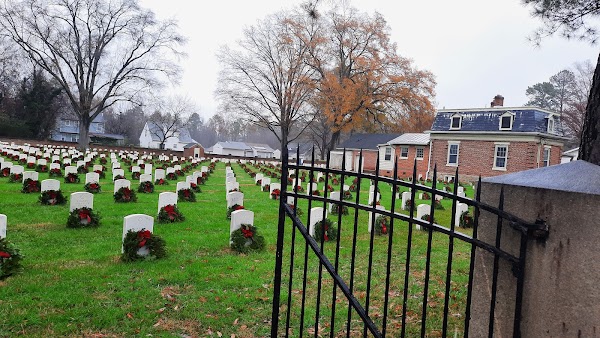 Seven Pines National Cemetery grounds