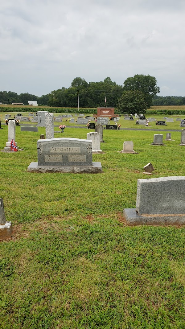 Shady Grove Cemetery grounds