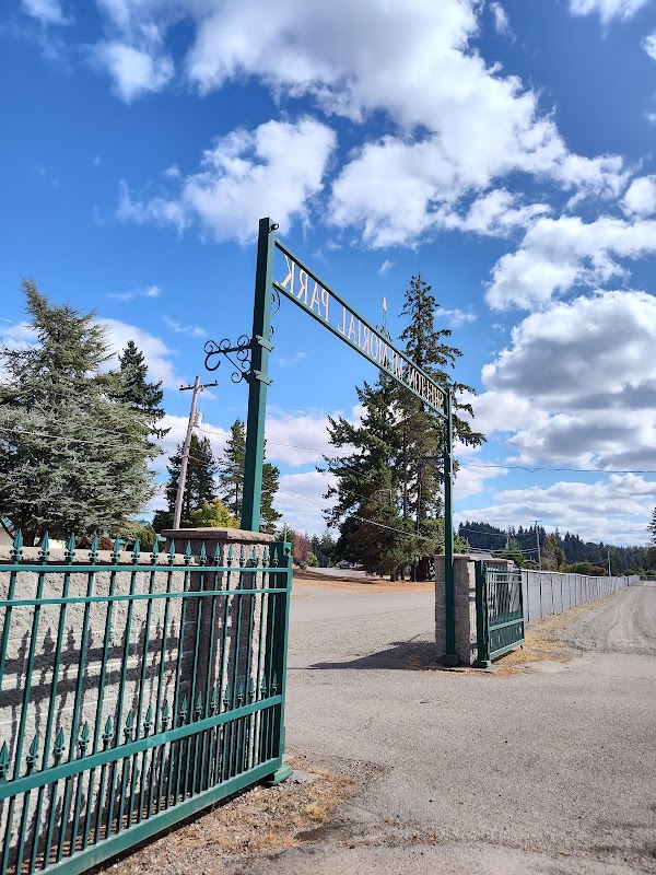 Shelton Memorial Park grounds