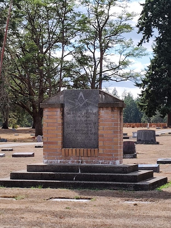 Shelton Memorial Park grounds