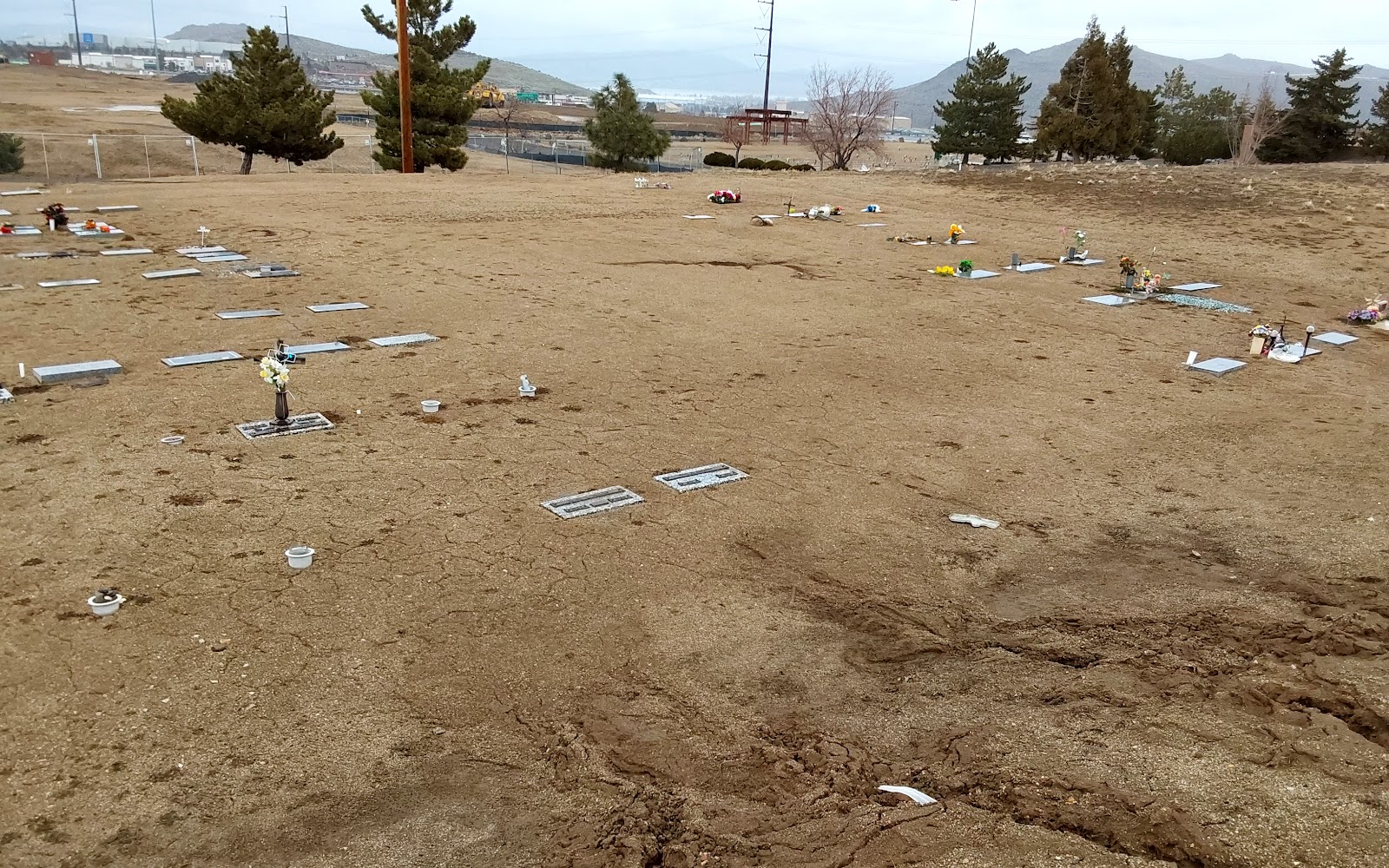 Sierra Memorial Gardens Cemetery cemetery grounds and headstones