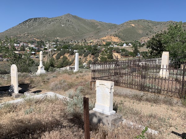 Silver Terrace Cemetery grounds