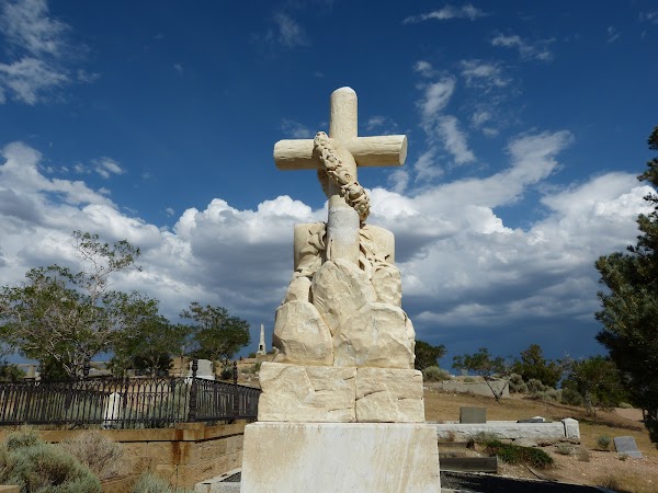 Silver Terrace Cemetery grounds