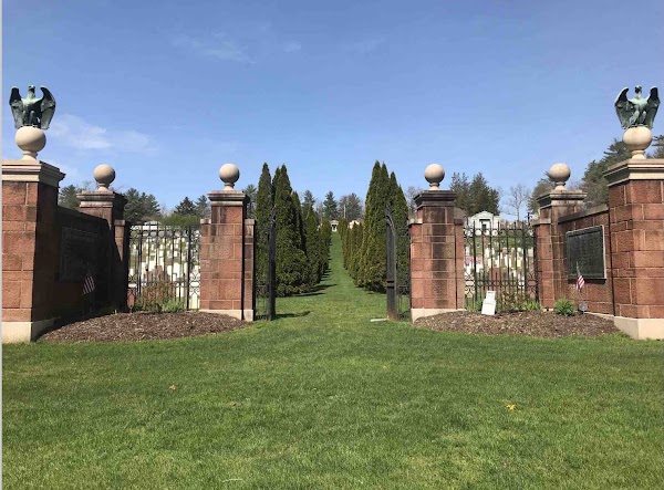 Simsbury Cemetery grounds