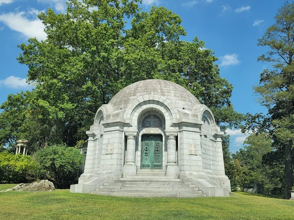 Sleepy Hollow Cemetery grounds
