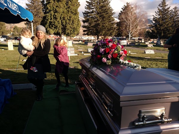 Smithfield City Cemetery grounds