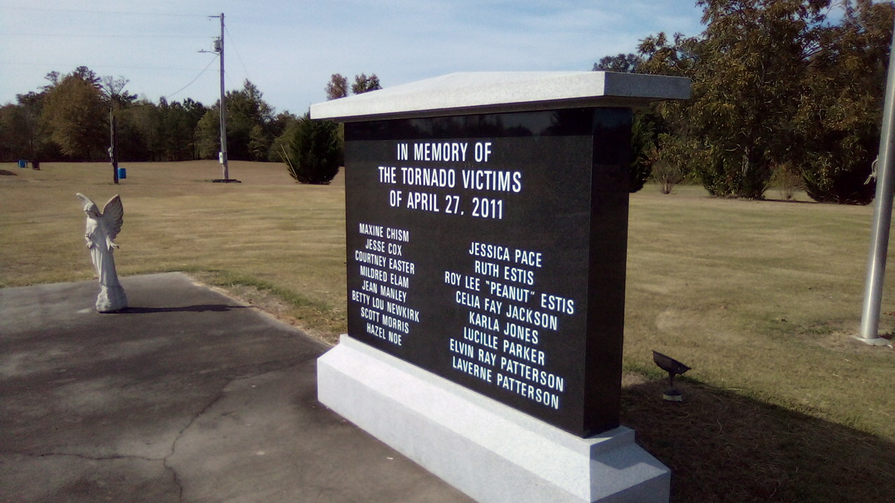 Smithville Memorial Park cemetery grounds and headstones