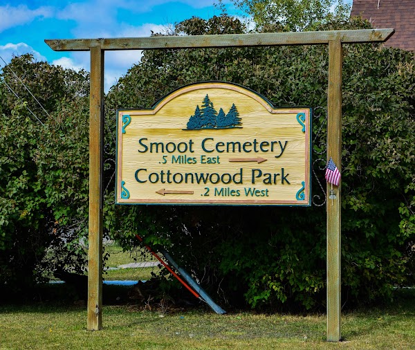 Smoot Cemetery grounds
