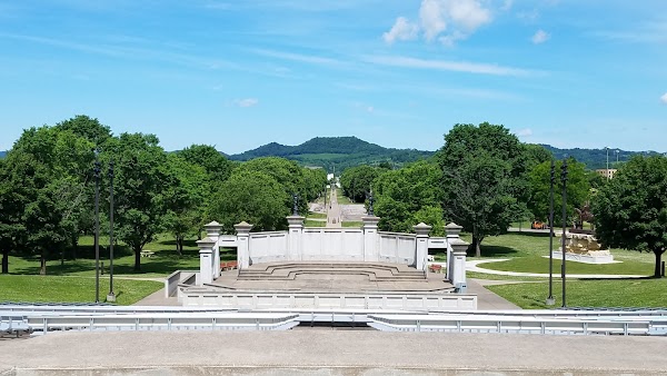 Soldiers Walk Veterans Memorial Park grounds