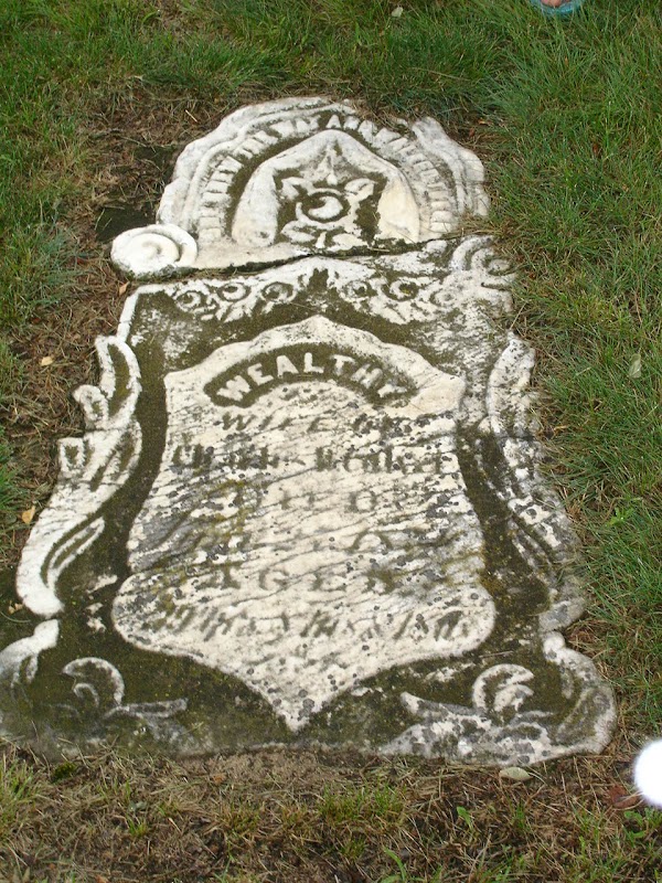 Soop Cemetery grounds
