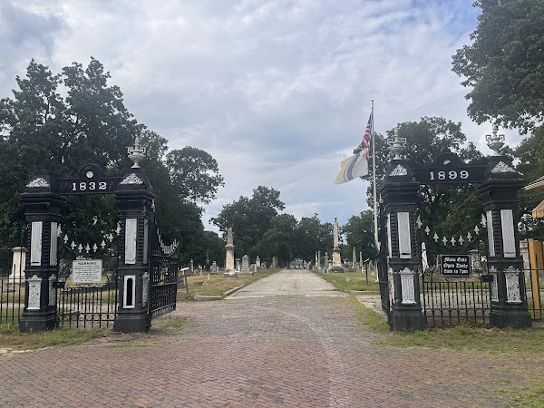 South Bend City Cemetery grounds