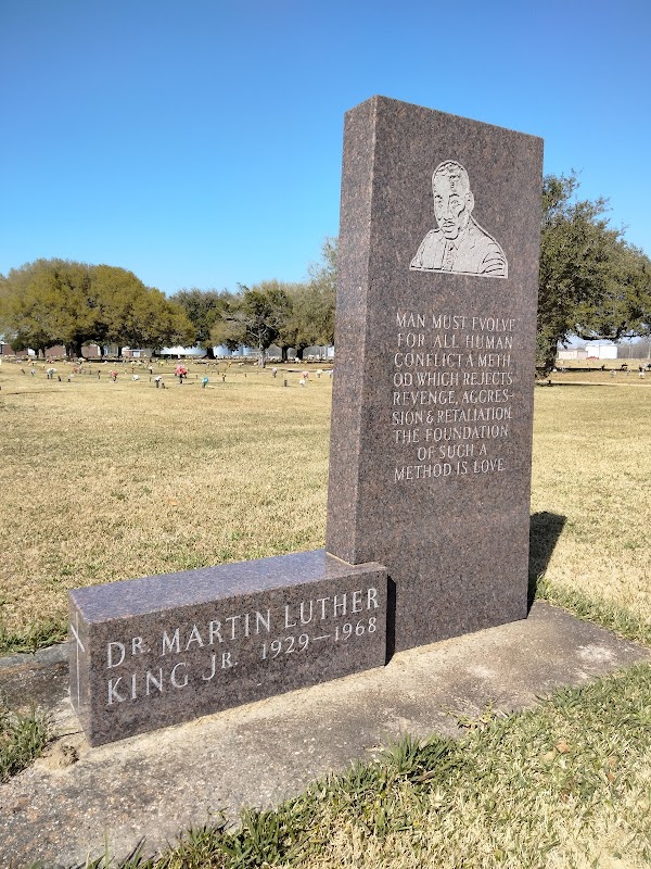 Southern Memorial Gardens Cemetery grounds