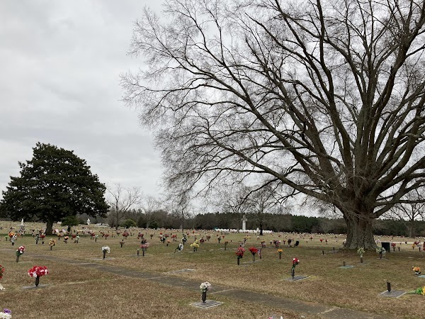 Southlawn Memorial Park grounds