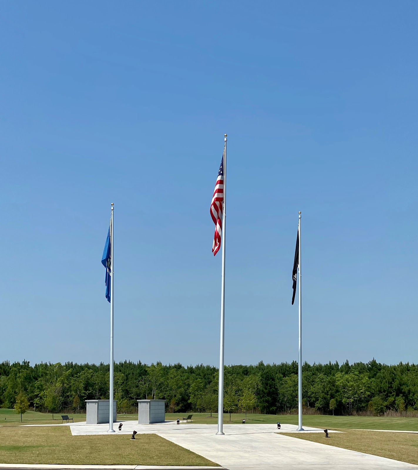 Southwest Louisiana Veterans Cemetery cemetery grounds and headstones