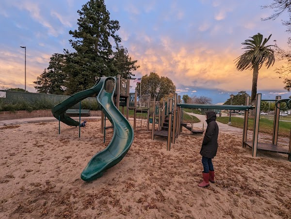 Spreckels Memorial Park grounds