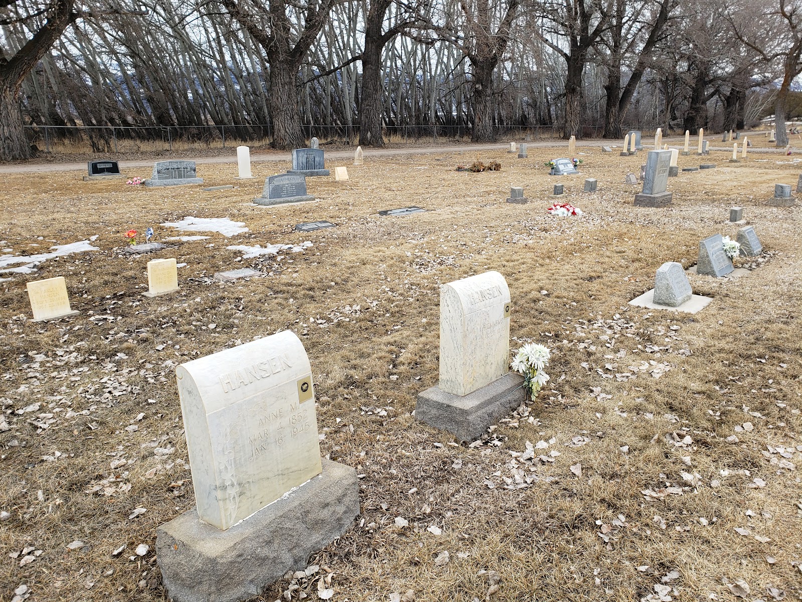 Spring City Cemetery headstone and grounds